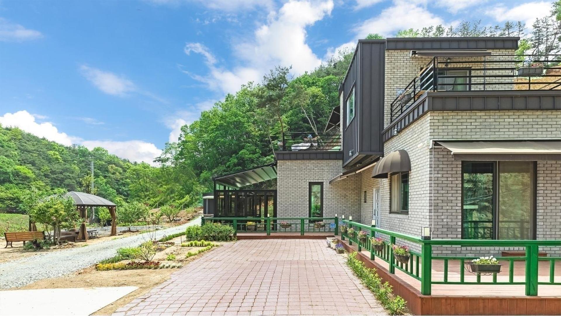 Chungnam Cheong-Yang Ekohillinghauseu Hotel Cheongyang Екстериор снимка